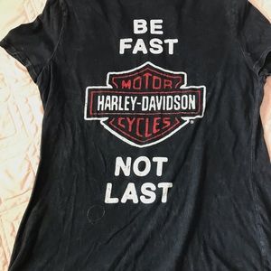 HD t-shirt w/ dog collar neck, sz S. Lightweight with ‘Be fast, not Last’ logo